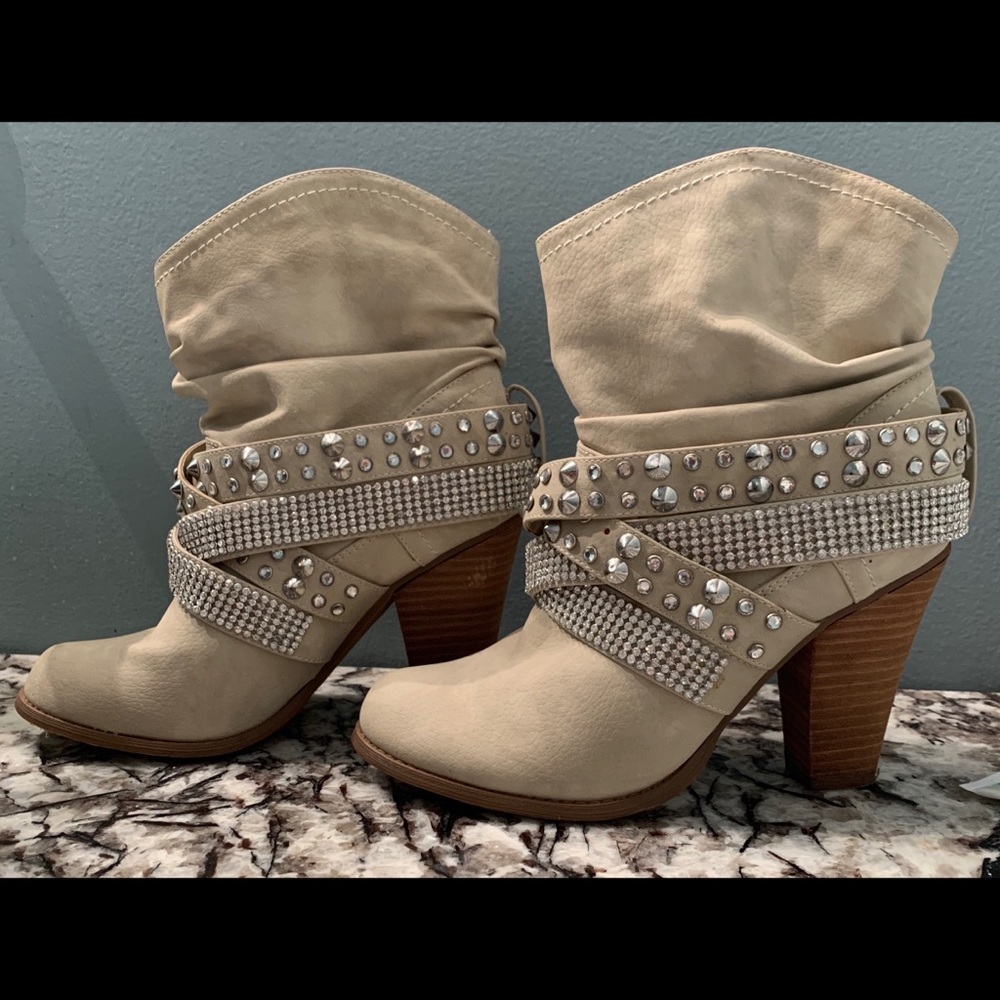 *SOLD* Buckle ankle boots, tan with bling - Picture 3 of 5